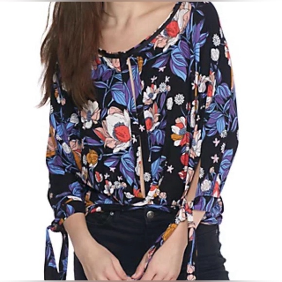 Free People Keepin’ On Tee Tropical Floral Print Women's Ling Sleeve Blouse Med. - Picture 5 of 12